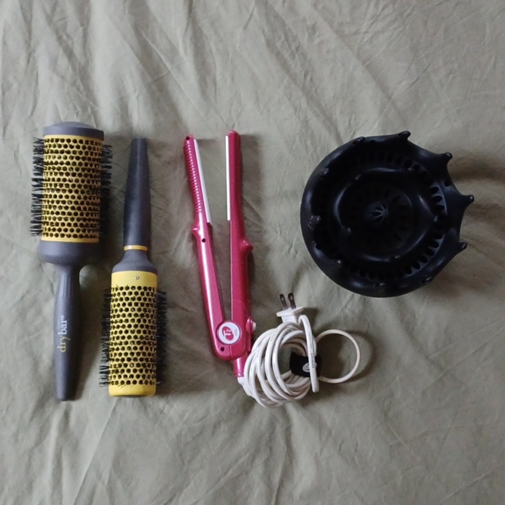 T3 tourmaline iron and two Drybar round brushes and Orchid diffuser hair bundle